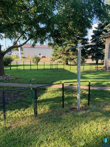 100 S Washington St Street, Humboldt, SD 57035