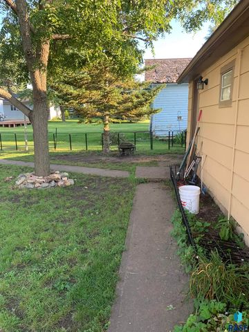 100 S Washington St Street, Humboldt, SD 57035