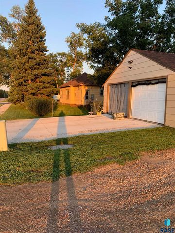 100 S Washington St Street, Humboldt, SD 57035