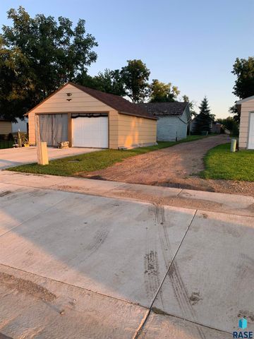 100 S Washington St Street, Humboldt, SD 57035