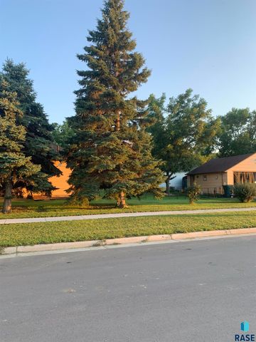 100 S Washington St Street, Humboldt, SD 57035