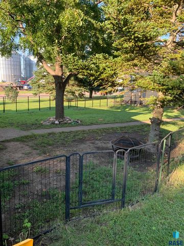 100 S Washington St Street, Humboldt, SD 57035