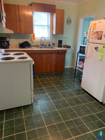 100 S Washington St Street, Humboldt, SD 57035