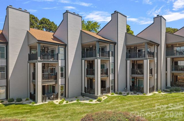 18861 Vineyard Point Lane, Cornelius, NC 28031