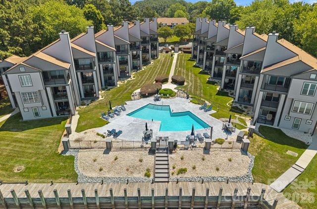 18861 Vineyard Point Lane, Cornelius, NC 28031