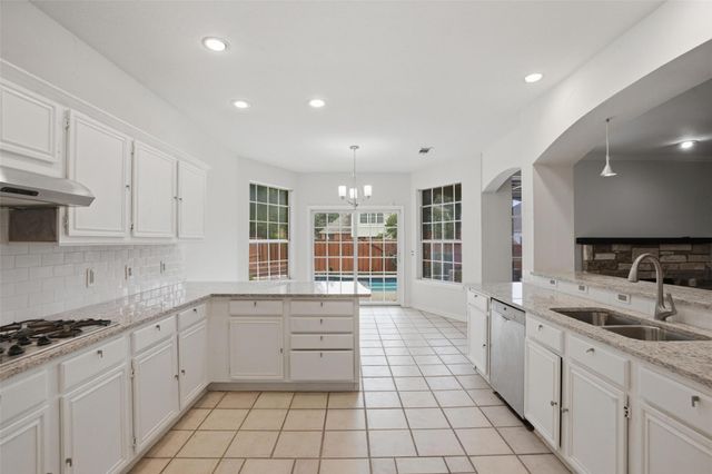 8812 Smokey Drive, Plano, TX 75025