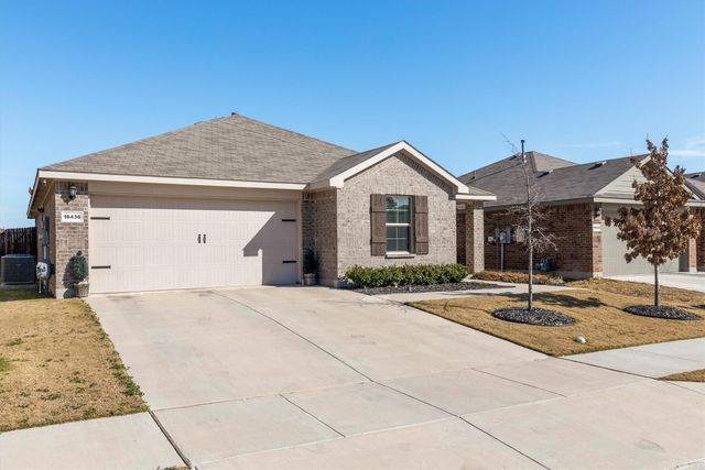 16436 Porterfield Lane, Justin, TX 76247