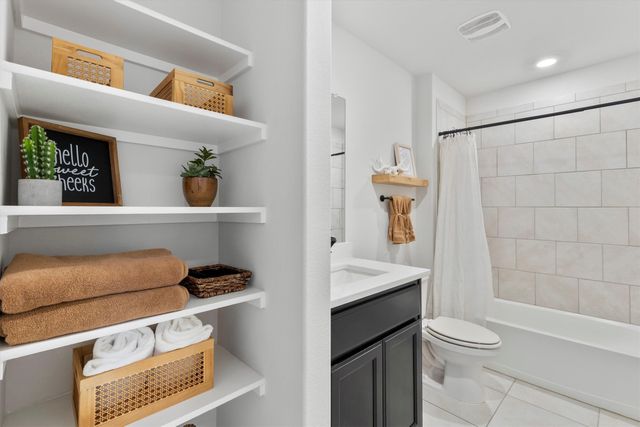 16436 Porterfield Lane, Justin, TX 76247