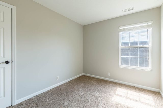 5078 Cornelius Dr, Murfreesboro, TN 37129