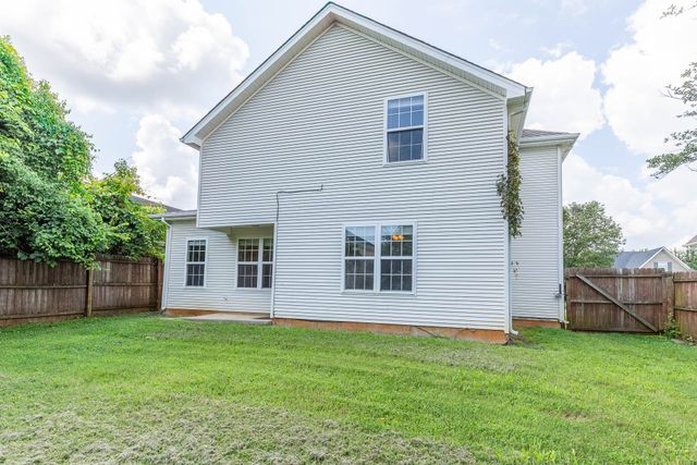 5078 Cornelius Dr, Murfreesboro, TN 37129