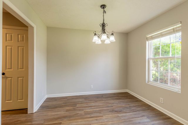 5078 Cornelius Dr, Murfreesboro, TN 37129