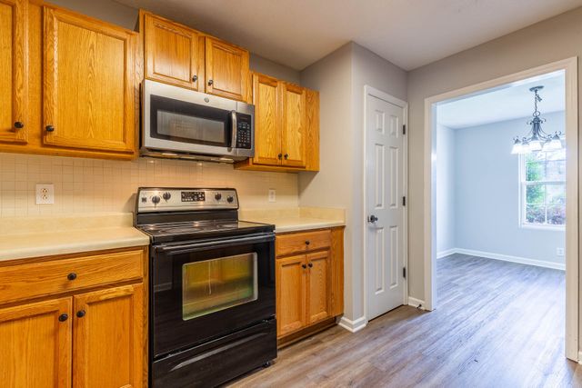 5078 Cornelius Dr, Murfreesboro, TN 37129