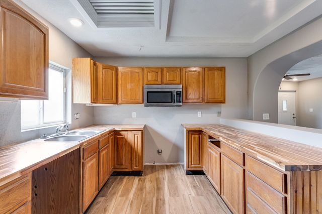 203 W Bridge St, Mulvane, KS 67110