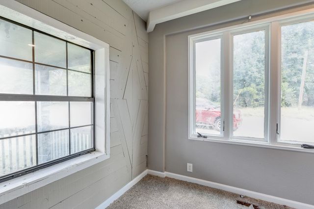 203 W Bridge St, Mulvane, KS 67110