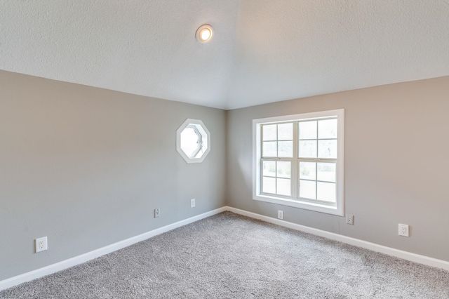 203 W Bridge St, Mulvane, KS 67110