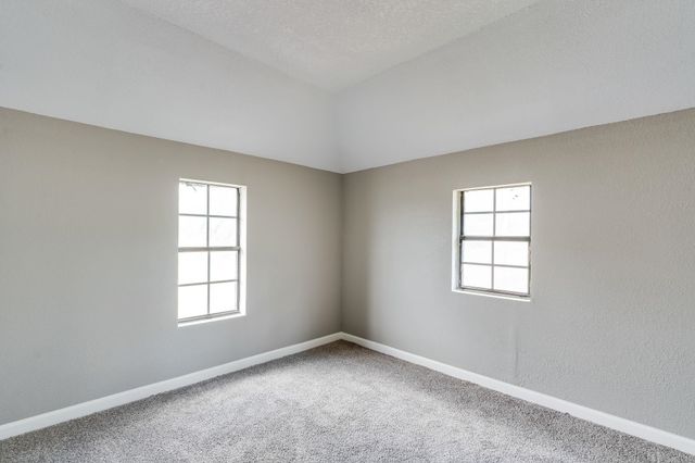 203 W Bridge St, Mulvane, KS 67110