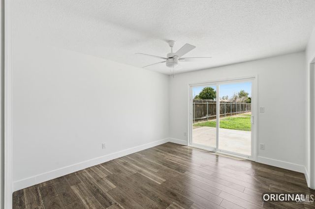 10609 Cave Avenue, Bakersfield, CA 93312