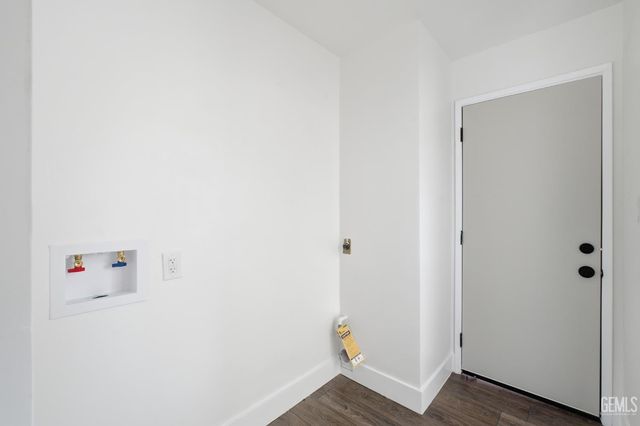 10609 Cave Avenue, Bakersfield, CA 93312