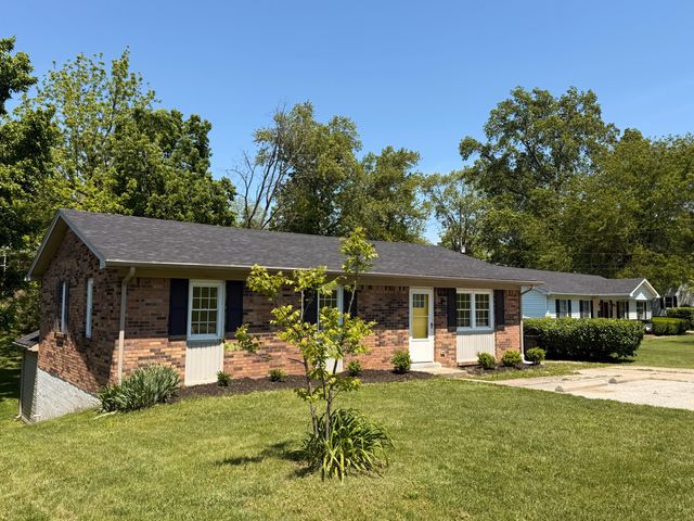 320 Kentucky Avenue, Versailles, KY 40383