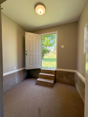 320 Kentucky Avenue, Versailles, KY 40383