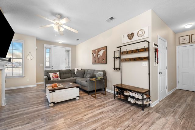 4965 INDIAN WALK LN, Arlington, TN 38002