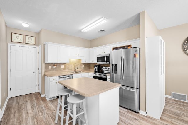 4965 INDIAN WALK LN, Arlington, TN 38002