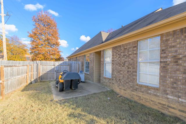 4965 INDIAN WALK LN, Arlington, TN 38002