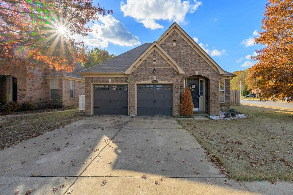 4965 INDIAN WALK LN, Arlington, TN 38002
