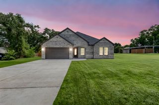 501 Linda Road, Kennedale, TX 76060