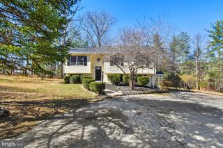 247 HICKORY RD, Front Royal, VA 22630