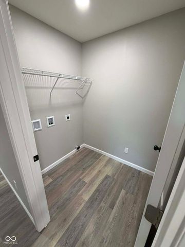 3692 Kensington Square, North Vernon, IN 47265