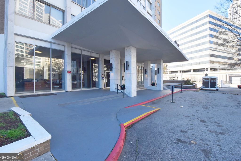 215 NE Piedmont Avenue NE 2202, Atlanta, GA 30308