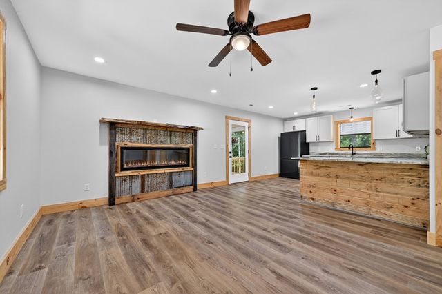 569 Number 20 Mine Road, Mccaysville, GA 30555