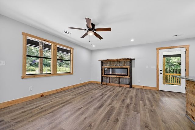 569 Number 20 Mine Road, Mccaysville, GA 30555