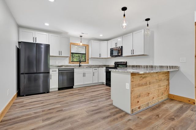 569 Number 20 Mine Road, Mccaysville, GA 30555