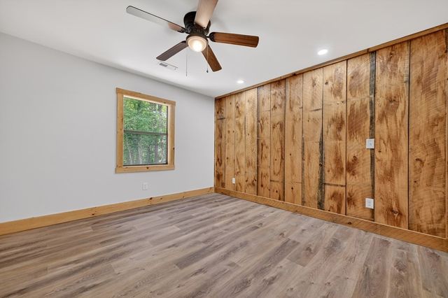 569 Number 20 Mine Road, Mccaysville, GA 30555