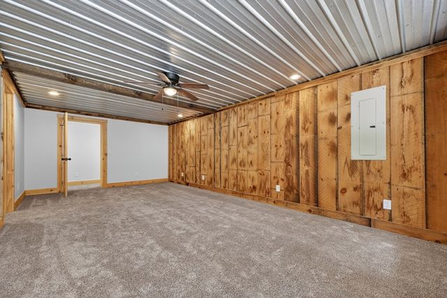 569 Number 20 Mine Road, Mccaysville, GA 30555