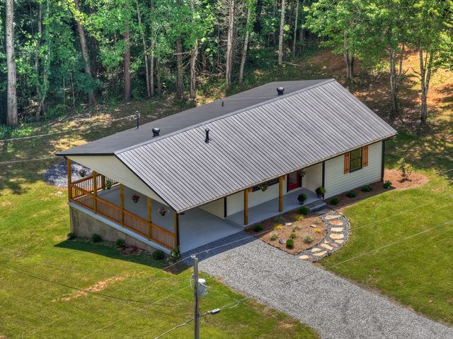 569 Number 20 Mine Road, Mccaysville, GA 30555