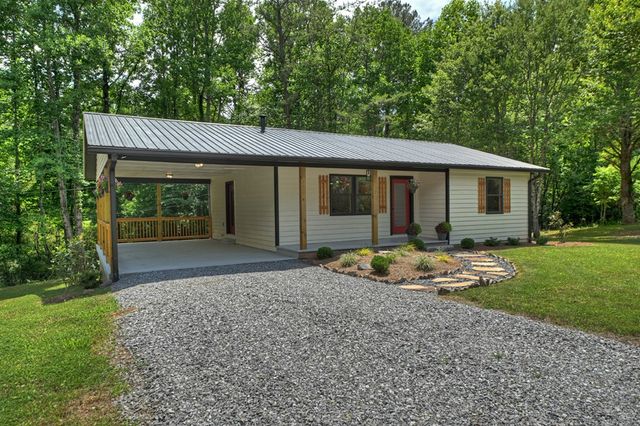 569 Number 20 Mine Road, Mccaysville, GA 30555