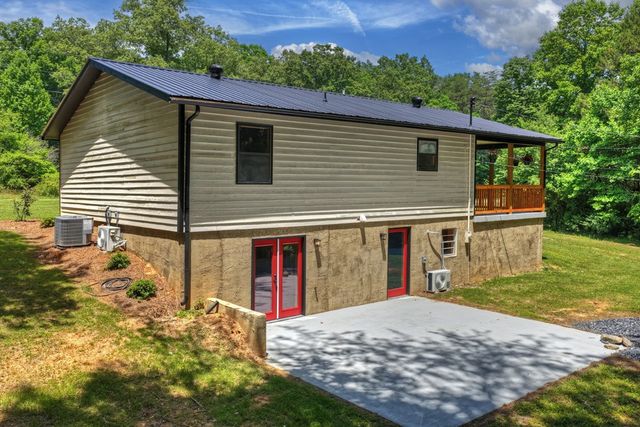 569 Number 20 Mine Road, Mccaysville, GA 30555