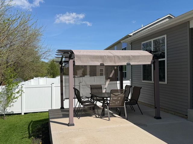 713 Long Ridge Trail, Minooka, IL 60447