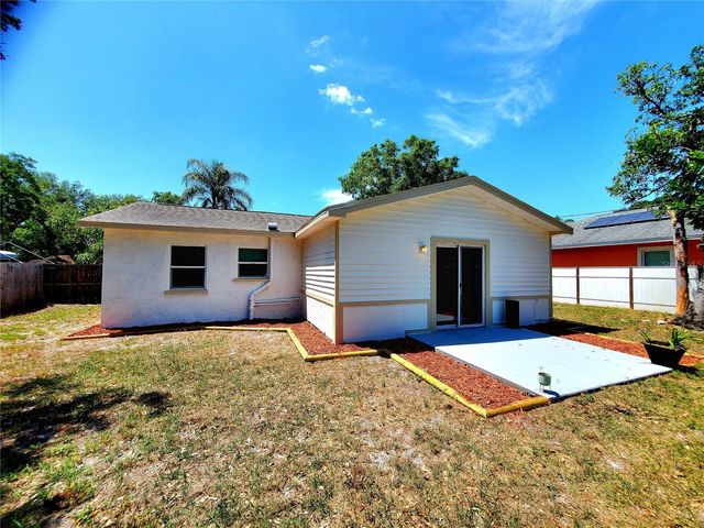 430 1ST AVENUE NE, Largo, FL 33770