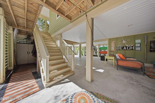 332 NE 40th Street, Oak Island, NC 28465