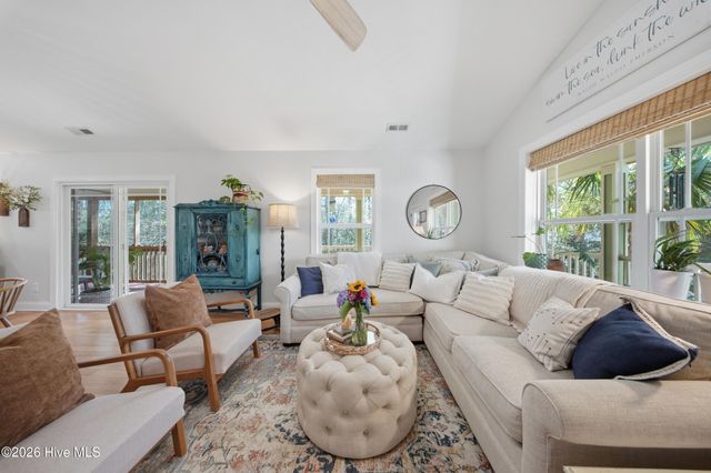 332 NE 40th Street, Oak Island, NC 28465