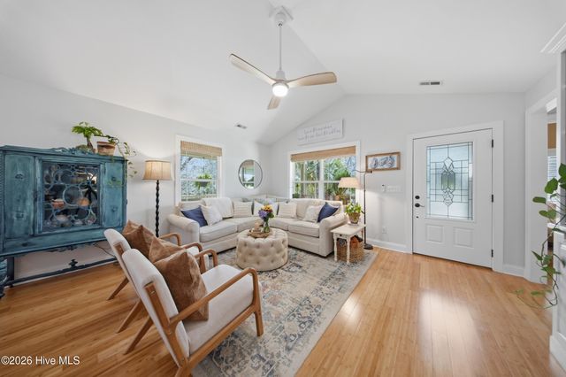 332 NE 40th Street, Oak Island, NC 28465