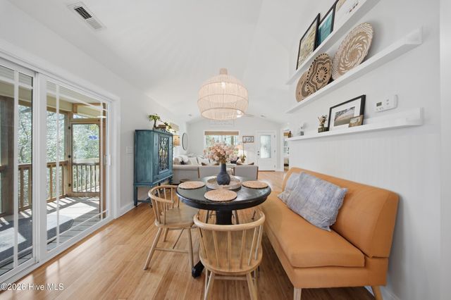 332 NE 40th Street, Oak Island, NC 28465