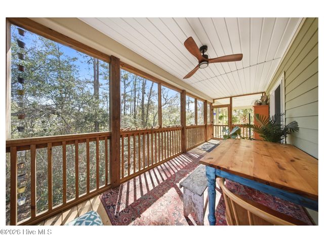 332 NE 40th Street, Oak Island, NC 28465