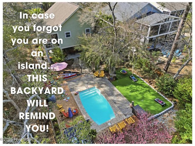 332 NE 40th Street, Oak Island, NC 28465