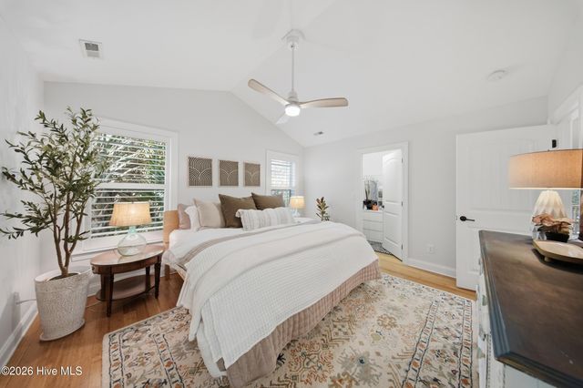 332 NE 40th Street, Oak Island, NC 28465