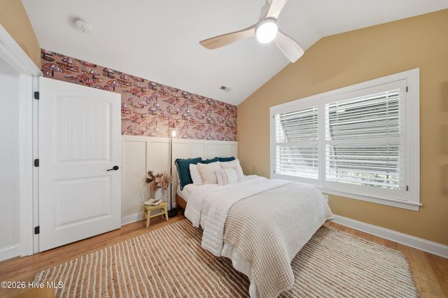 332 NE 40th Street, Oak Island, NC 28465